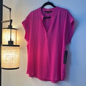 New with tags Cynthia Steffe Short Sleeve Magenta Blouse Top Size XL Vneck